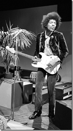 Jimi_Hendrix_1967[1]